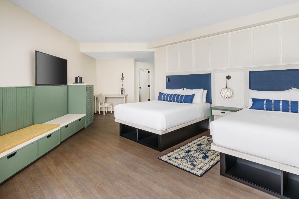 Holiday Inn Resort Lumina on Wrightsville Beach, an IHG Hotel - Queen Room With Two Queen Beds - Mobility Access Tub/Non-Smoking
