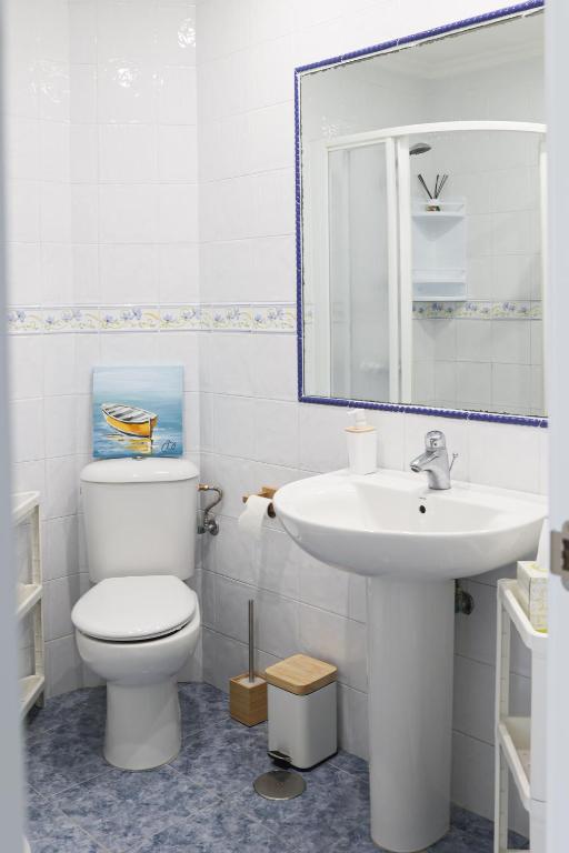 Kúpeľňa v ubytovaní LXR Waikiki Beach Front 3Hab. Tarifa