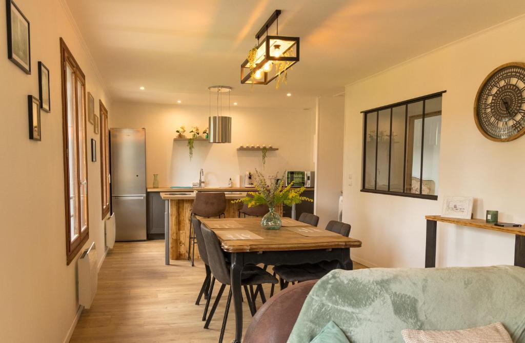 Nhà bếp/bếp nhỏ tại Gîte LE CLOS DES MIGRATEURS
