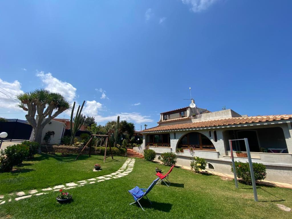 Gallina Beach House, Avola (updated prices 2024)