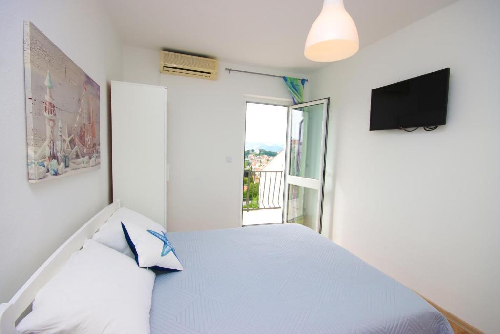 Apartments Nina - Studio Apartment With Sea View