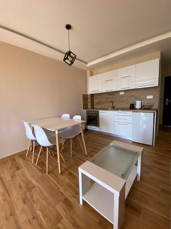 Kuchyň nebo kuchyňský kout v ubytování Apartman Joja2