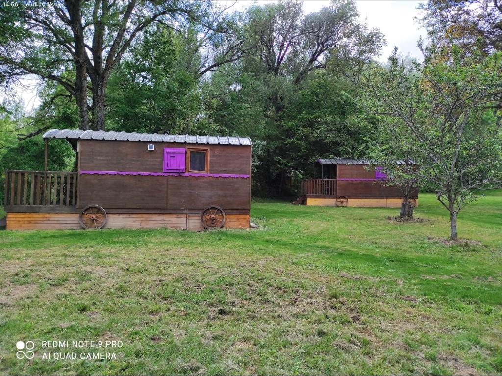 Camping, Hôtel De Plein Air Les Cariamas - Habitación Triple Estándar