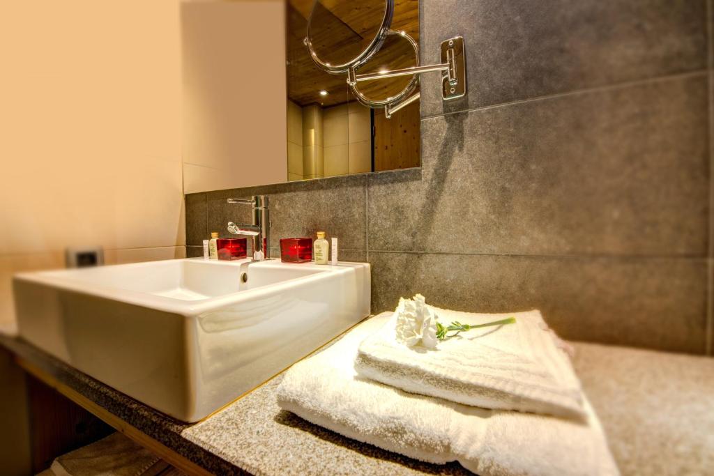 Koupelna v ubytování Park Hotel Suisse & Spa