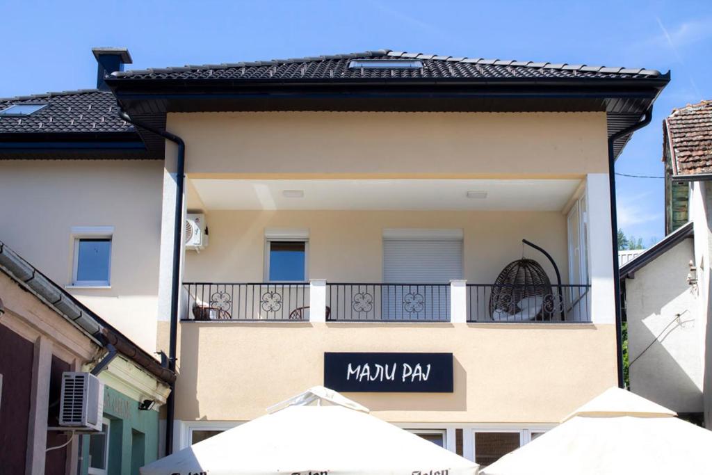 Budova, kde se apartmán nachází