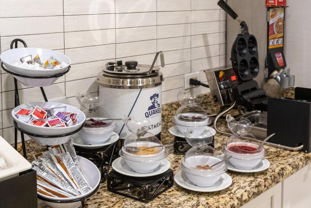 Kuchyň nebo kuchyňský kout v ubytování Staybridge Suites Tyler University Area by IHG