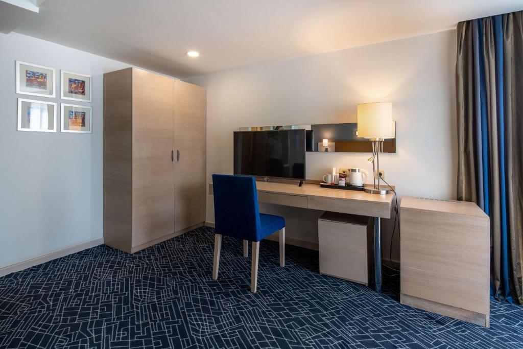 Kuchyň nebo kuchyňský kout v ubytování Radisson Hotel Baku