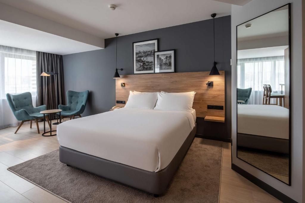 Postel nebo postele na pokoji v ubytování Radisson Hotel Baku