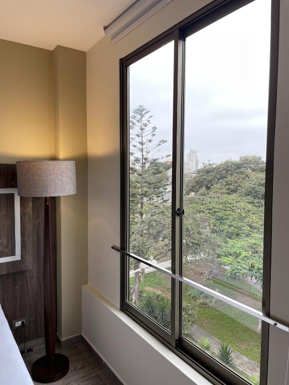 Nespecifikovaný výhled na hory nebo výhled na hory při pohledu z hotelu