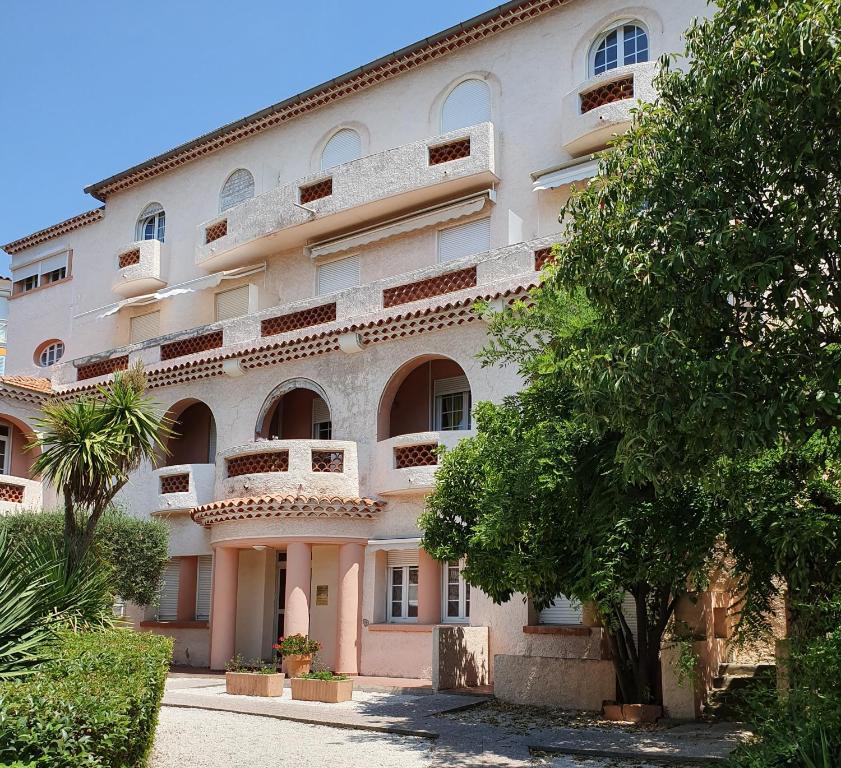 Appart T1 centre BANDOL dans Résidence de charme