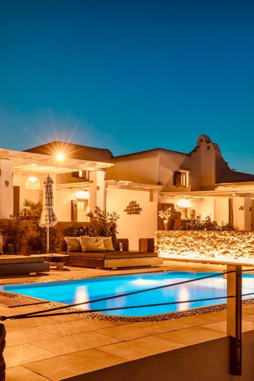 Bazén v ubytování Aurora Mykonos Villas nebo v jeho okolí