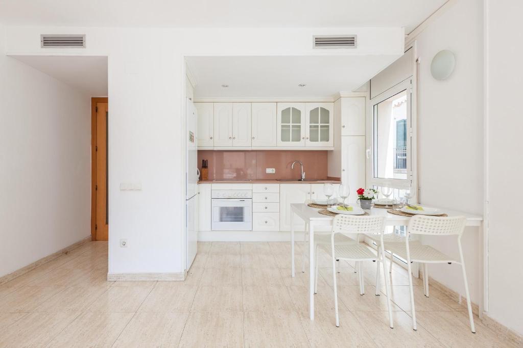 Apartment Bonaire, Sitges, Spain - Booking.com