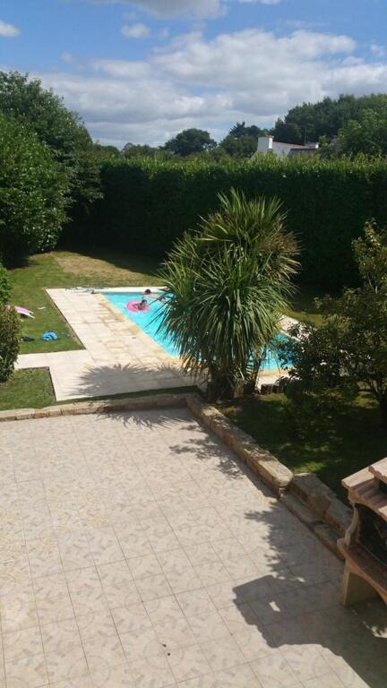 MAISON EN PIERRE AVEC PISCINE CHAUFFEE