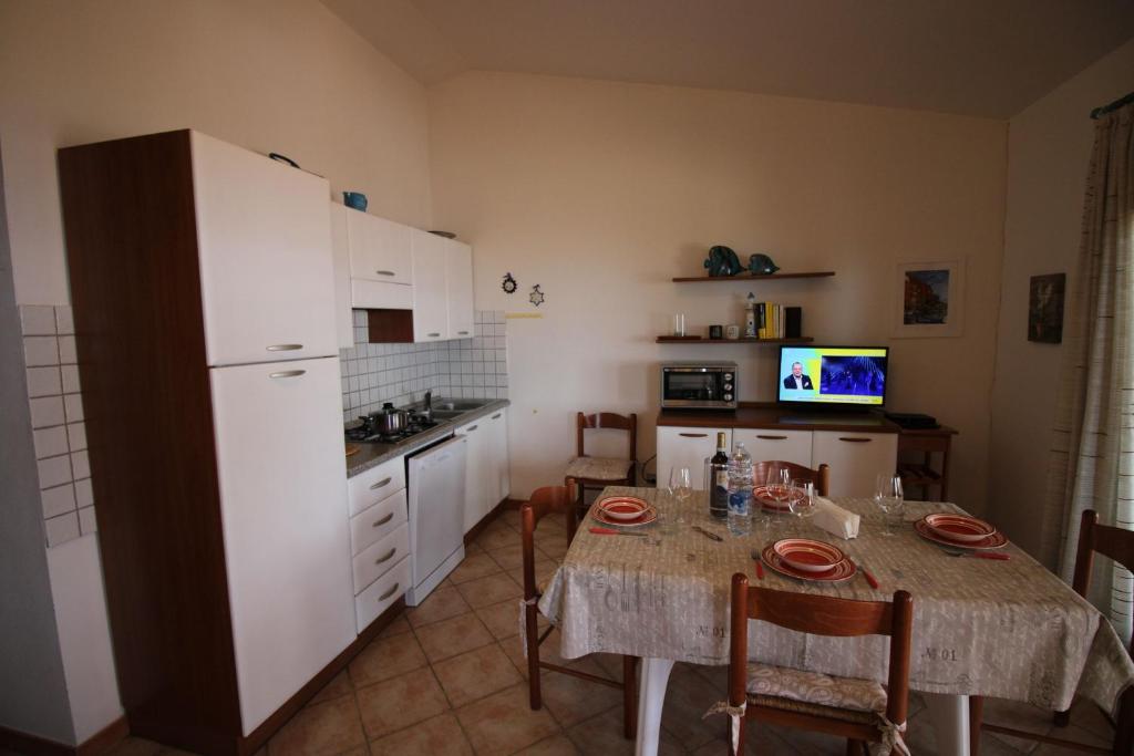 Kuchnia lub aneks kuchenny w obiekcie Casa Mira con piscina e bellissima vista mare