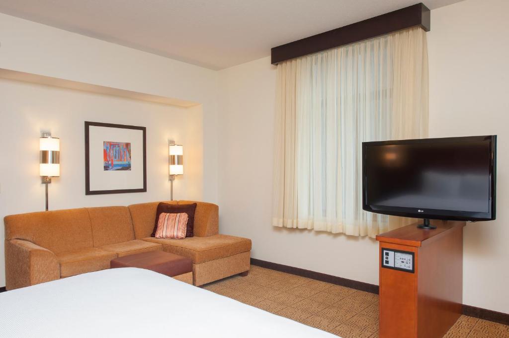 Hyatt Place Des Moines Downtown photo