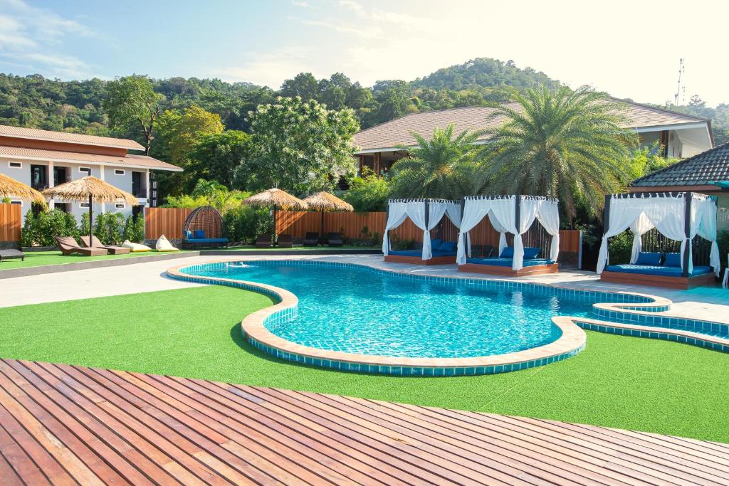 Piscina di Phi Phi Andaman Beach Resort o nelle vicinanze
