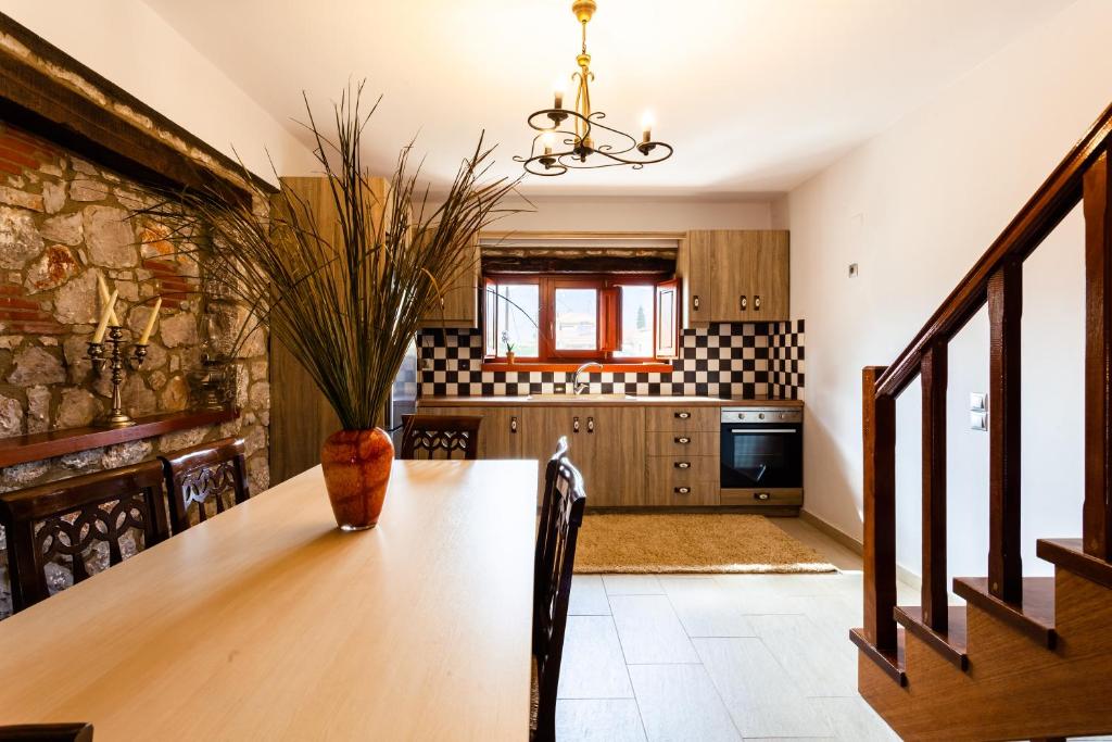 Kuchyň nebo kuchyňský kout v ubytování Seaside Dukes Villas