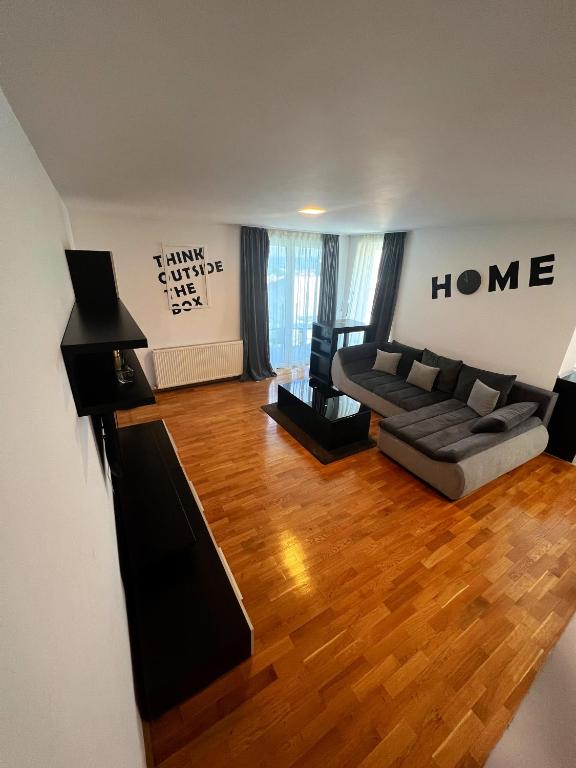 5 Star Residence - 带阳台的公寓