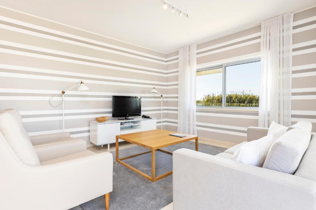 Een TV en/of entertainmentcenter bij Laguna - Vilamoura
