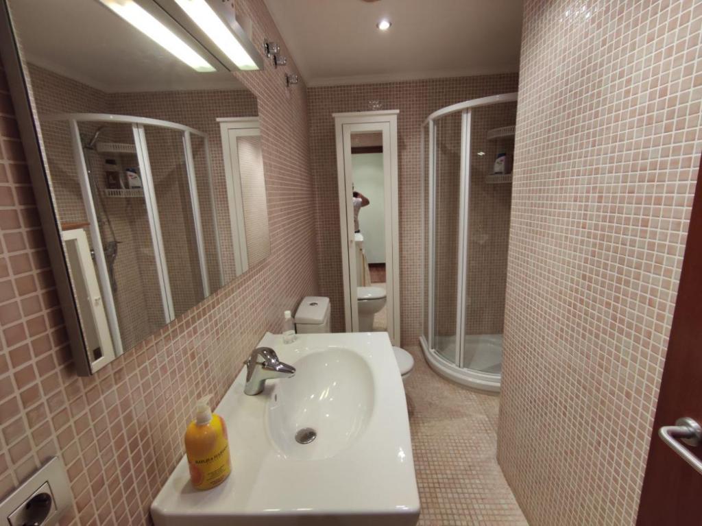 A bathroom at LA PLAYA DE TOÑA by Urdaibai Rentals