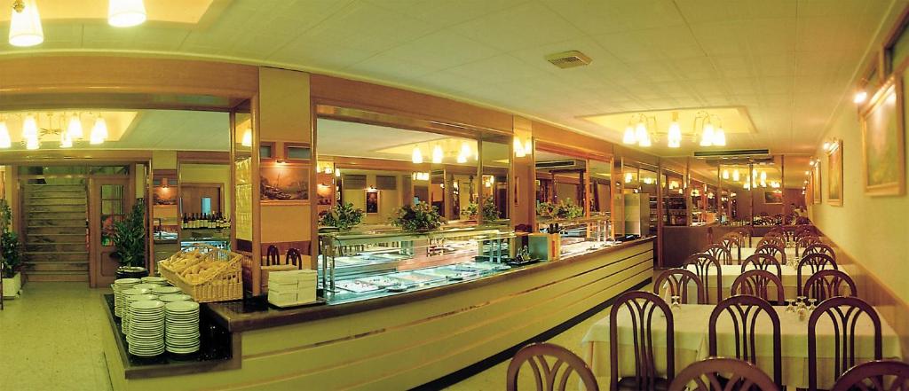 Restaurace v ubytování HOTEL CONTINENTAL
