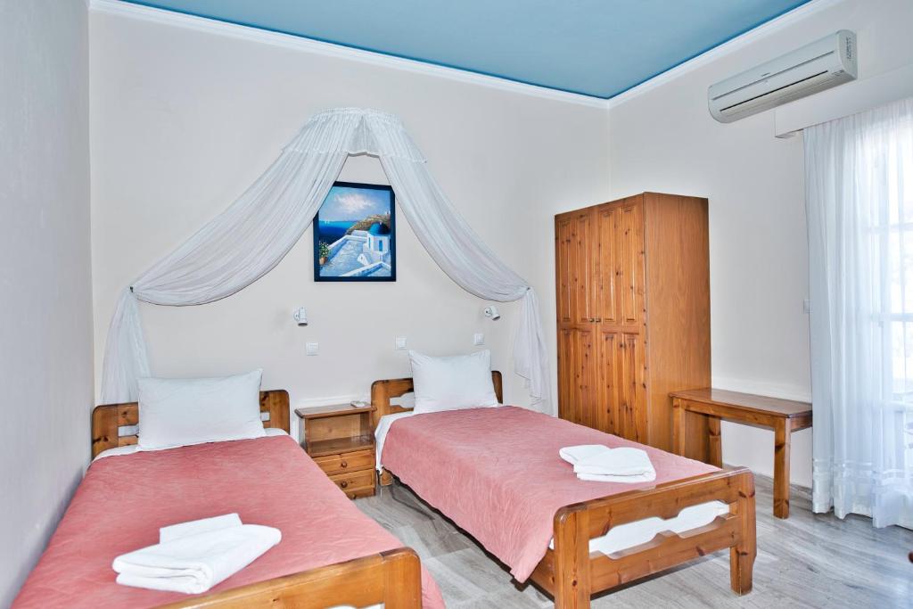 Zdjęcie z galerii obiektu Villa Nikos Karamolegkos Kamari w mieście Kamari