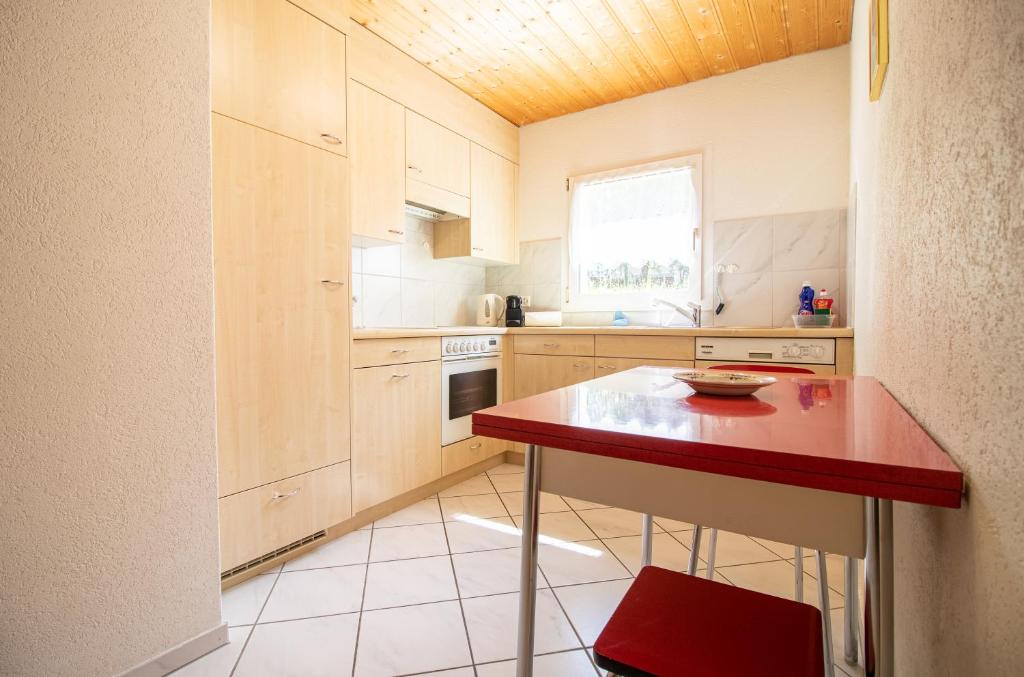 Kuchyň nebo kuchyňský kout v ubytování Haus Padrun 1