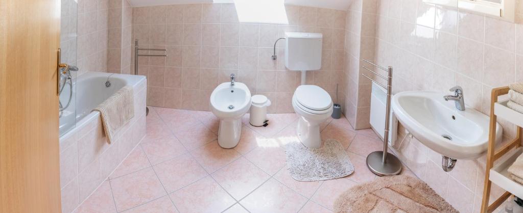 Koupelna v ubytování House Parabola