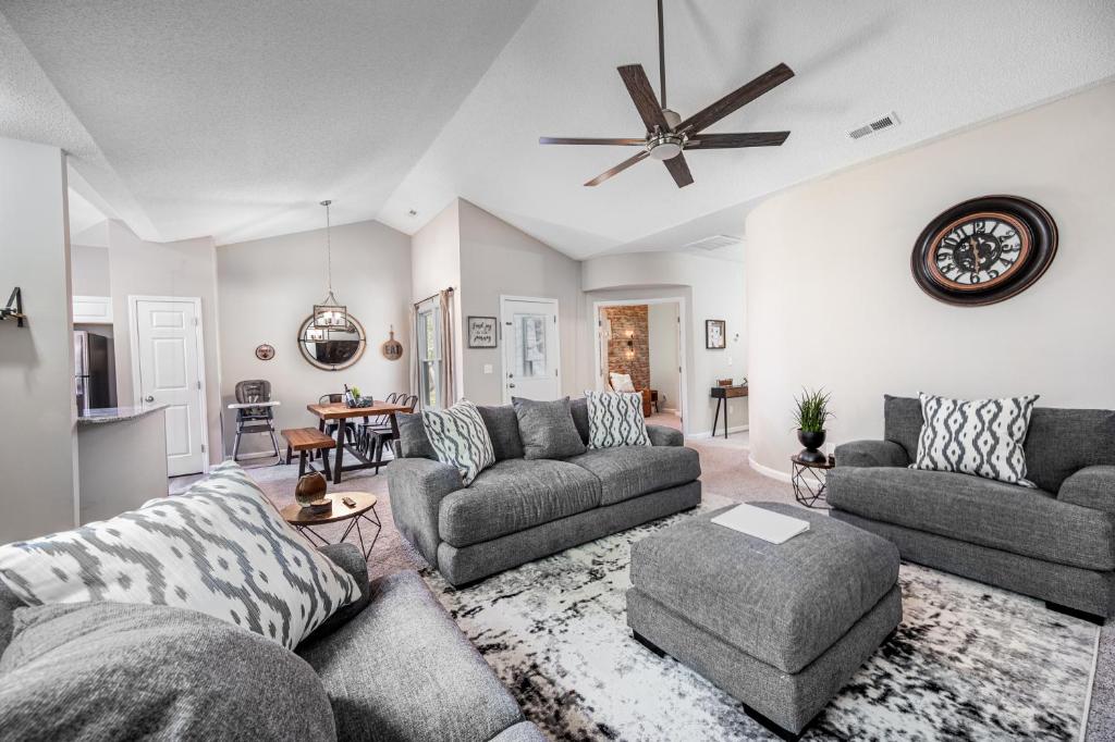 Cozy Industrial Kildaire Farms Home near Downtown, Cary (updated