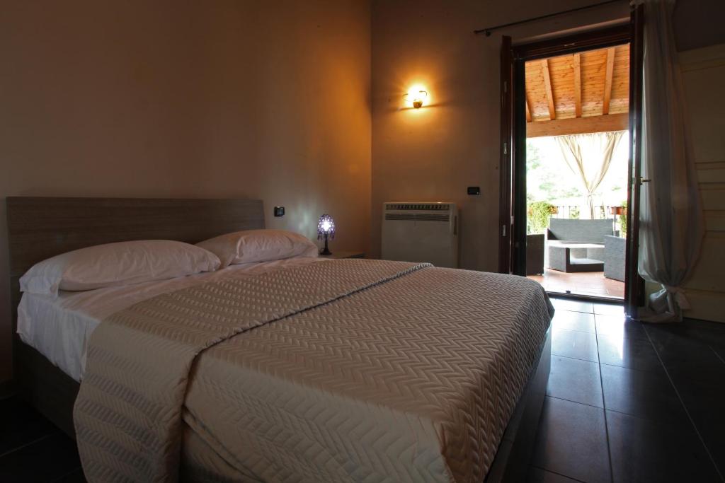 B&B Cascina Quaderna - Family Room With Private Bathroom