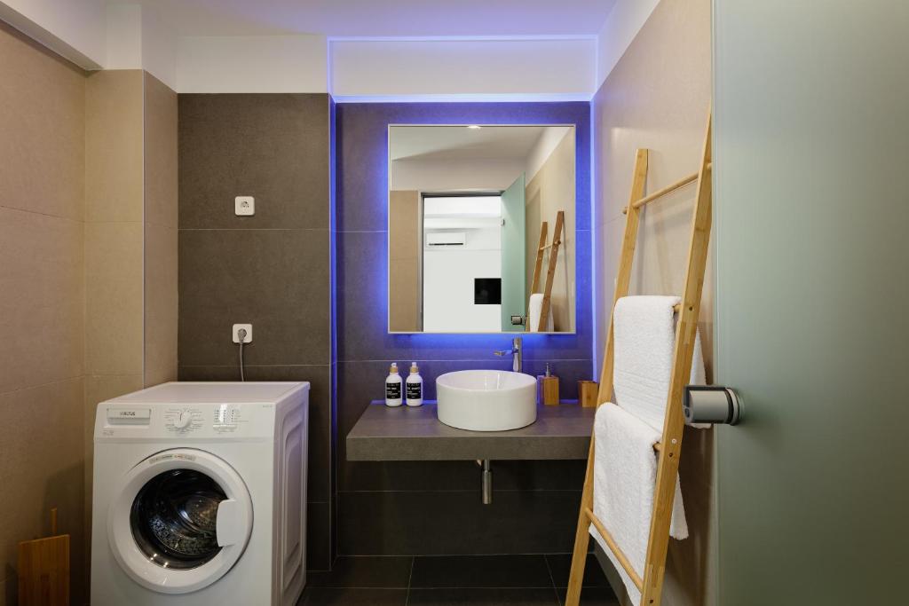 Coconut Palm Paradise - 14