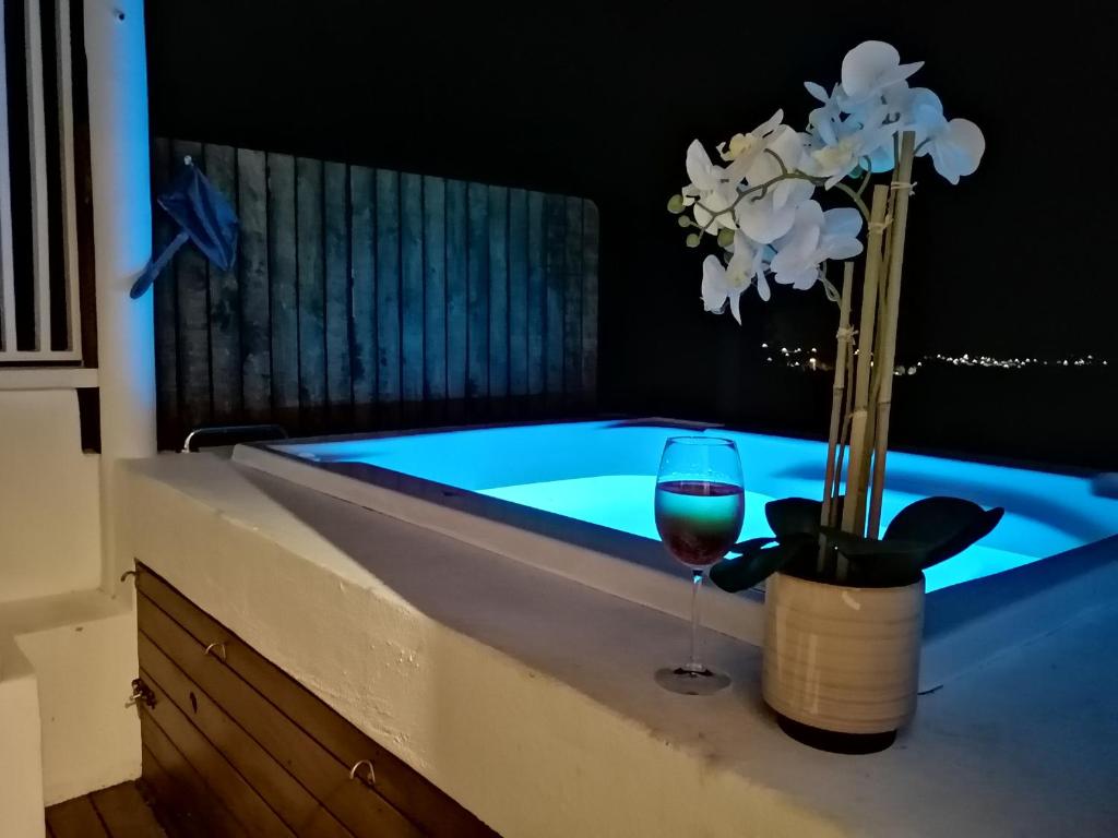 African Violet Guest Suites