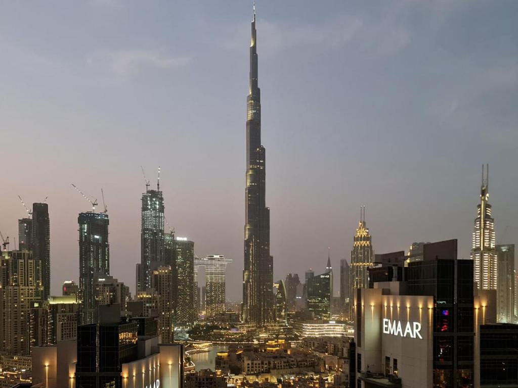 Nespecifikovaný výhled na destinaci Dubaj nebo výhled na město při pohledu z apartmánu