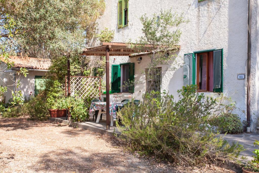 En have udenfor Casa L'Antica Oliveta