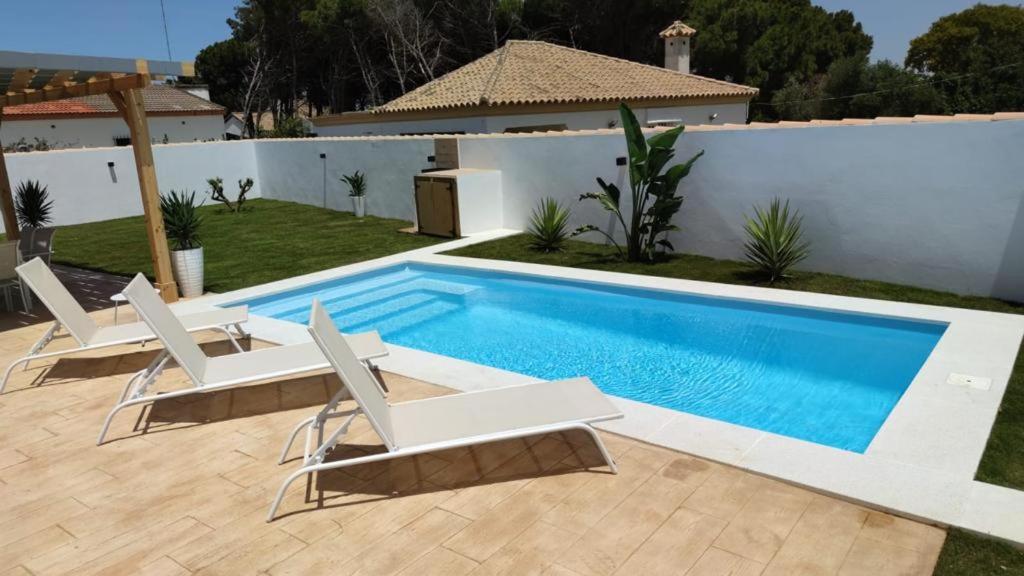 Bazén v ubytovaní PALAPA GARDEN alojamientos, piscina privada y cerca del mar alebo v jeho blízkosti