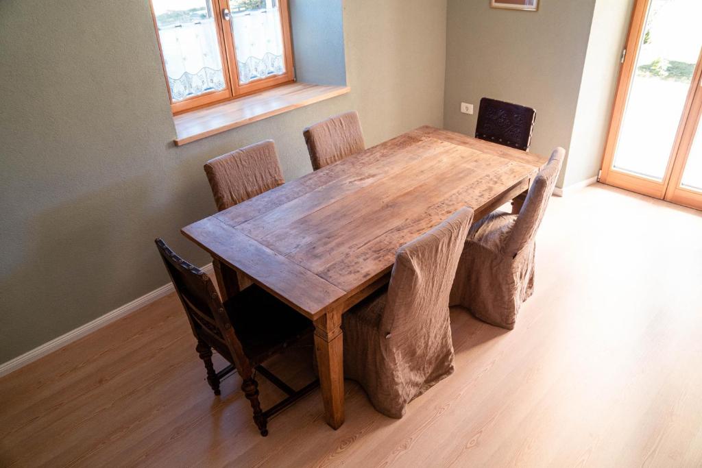TV a/nebo společenská místnost v ubytování Holiday Home Lož