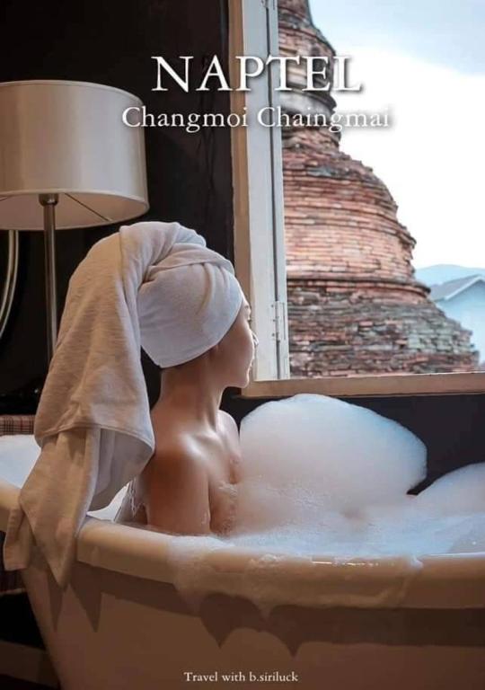 Naptel Changmoi - Thaphae แนปเทล ช้างม่อย ท่าแพ X - Deluxe King Room