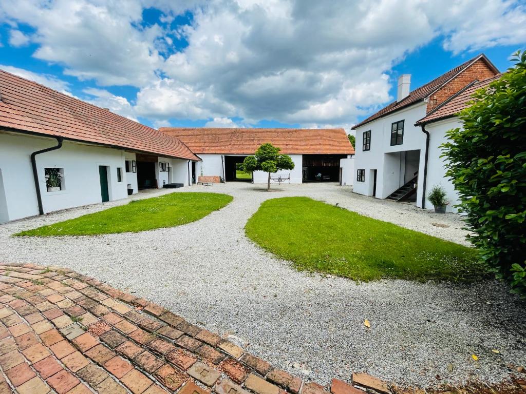 Auszeit am modernen Vierkanthof, Diendorf am Kamp (aktualisierte Preise
