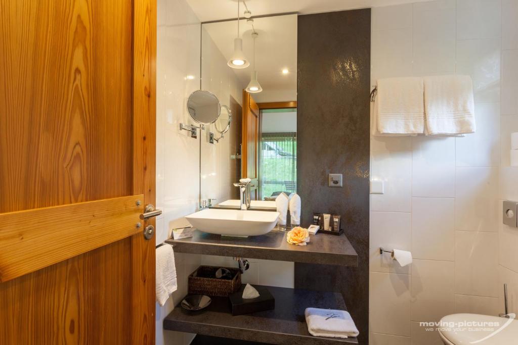 Koupelna v ubytování Suitenhotel Zurbriggen