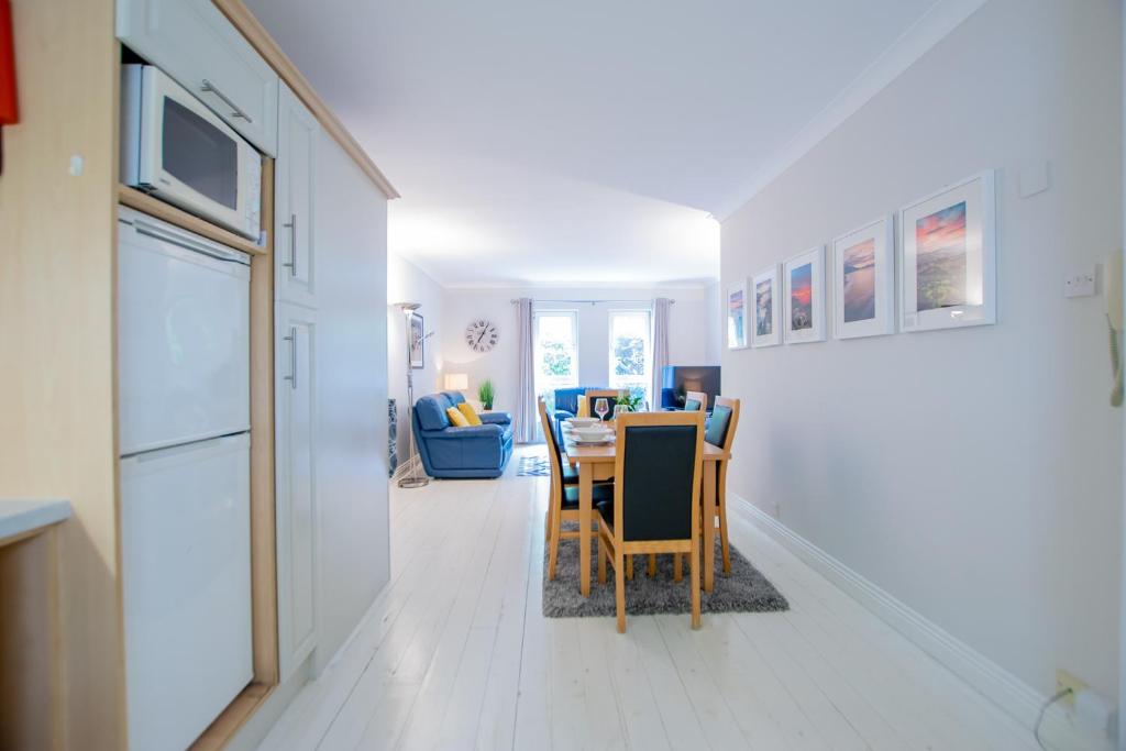225 The Carrowmore at The Harbour Mills by Shortstays!, Westport