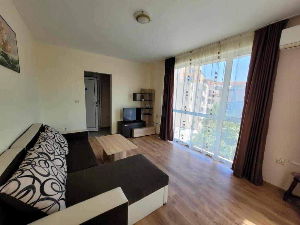 TV a/nebo společenská místnost v ubytování Guesthouse Iceberg