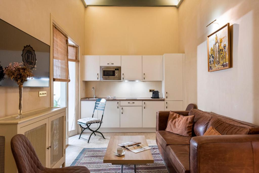 CH Apartments Boutique - 4