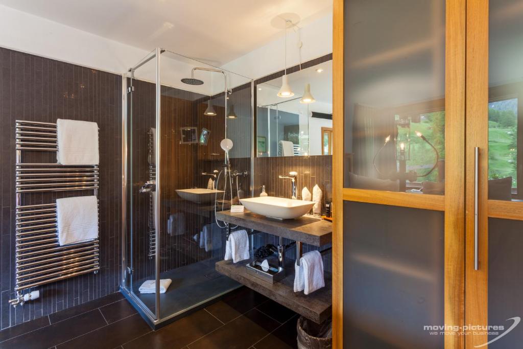Koupelna v ubytování Suitenhotel Zurbriggen