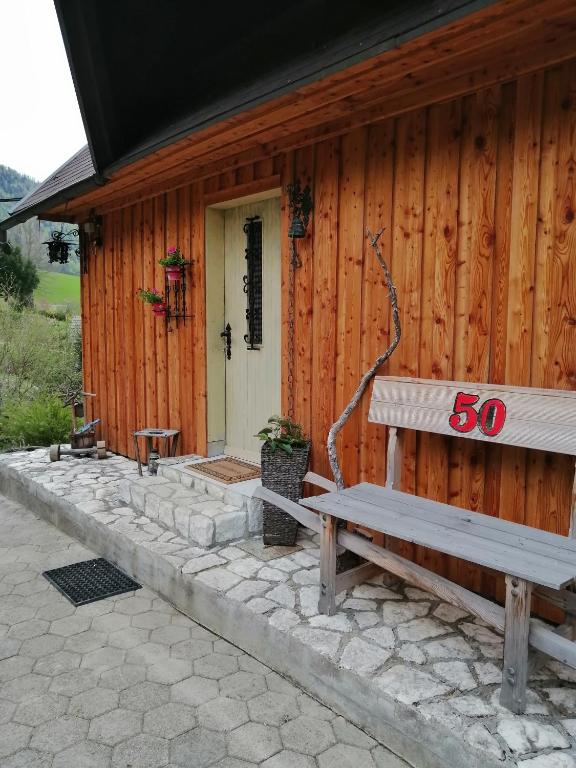 Budova, kde se prázdninový dům nachází