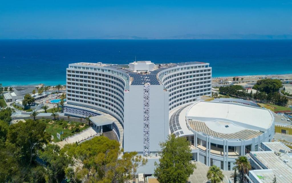 מבט מלמעלה על Akti Imperial Deluxe Resort & Spa Dolce by Wyndham