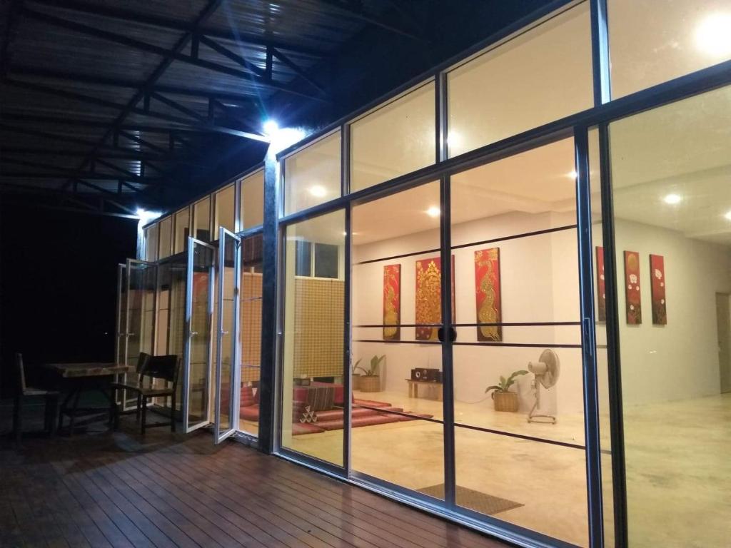 Fotografie z fotogalerie ubytování Aly’s house v destinaci Ban Phlu Thong