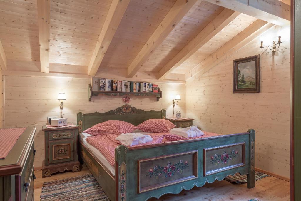 Postel nebo postele na pokoji v ubytování Ötztal Chalet