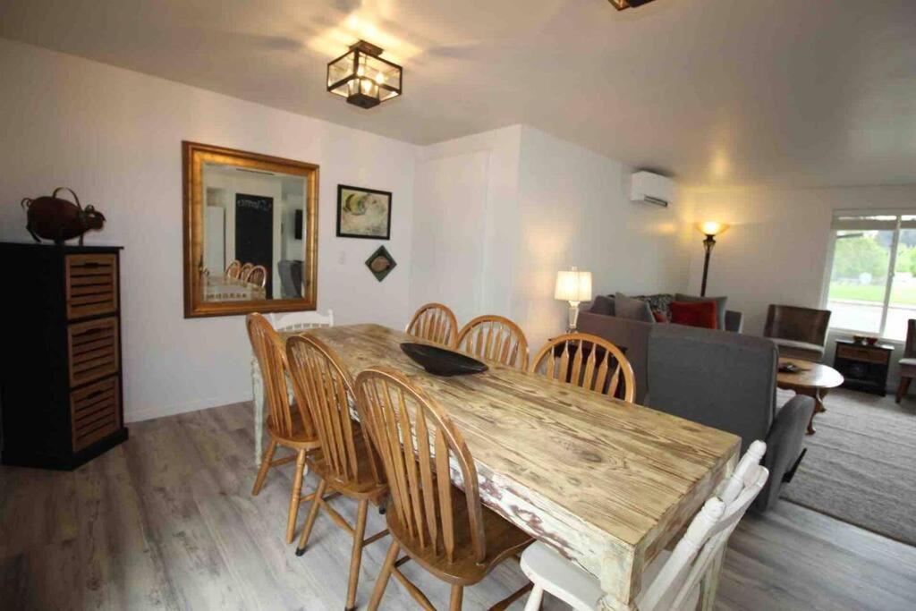 Fotografie z fotogalerie ubytování Cheerful 3 Bedroom on a Park 10 Miles from Eugene v destinaci Creswell