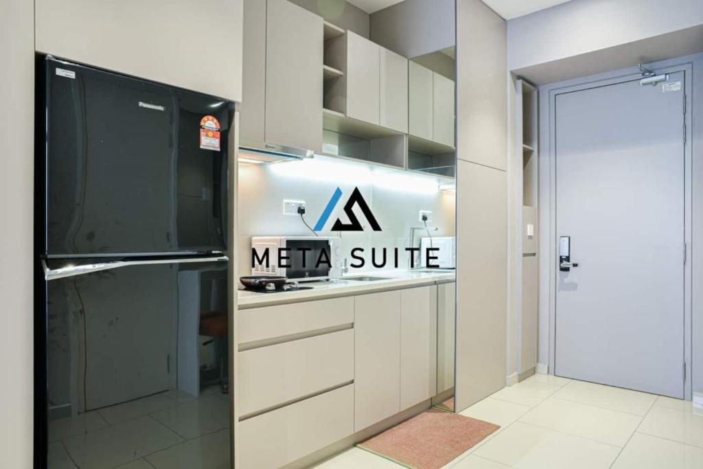 Sky pool 4 star hotel grade stay in i-City - Twee Slaapkamers Appartement