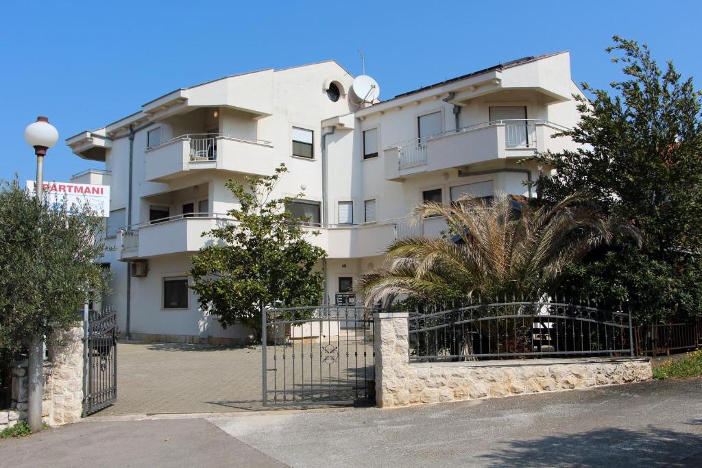 Budova, kde se apartmán nachází